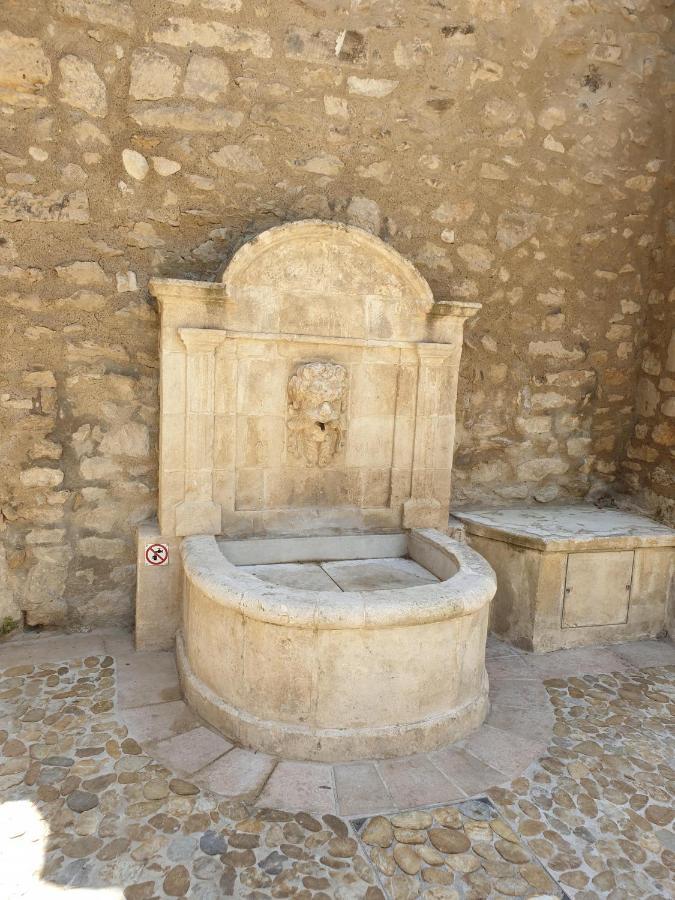 Les Estrelles Lägenhet Saint-Rémy-de-Provence Exteriör bild
